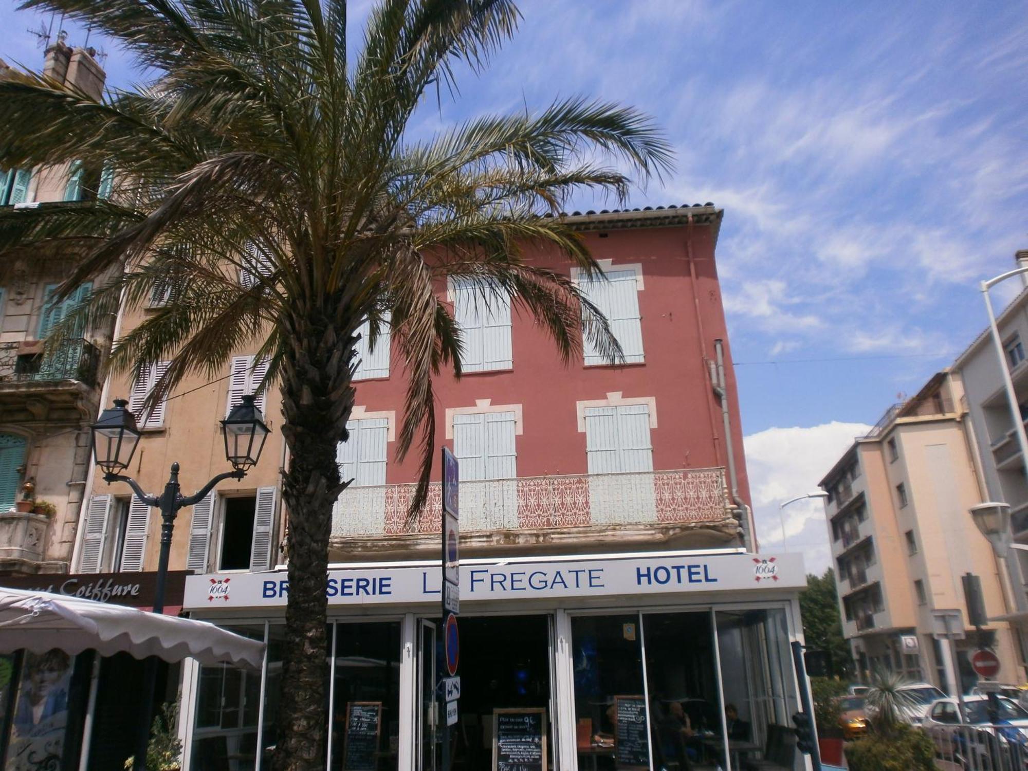 Hotel Restaurant La Fregate لا سين سور مير المظهر الخارجي الصورة