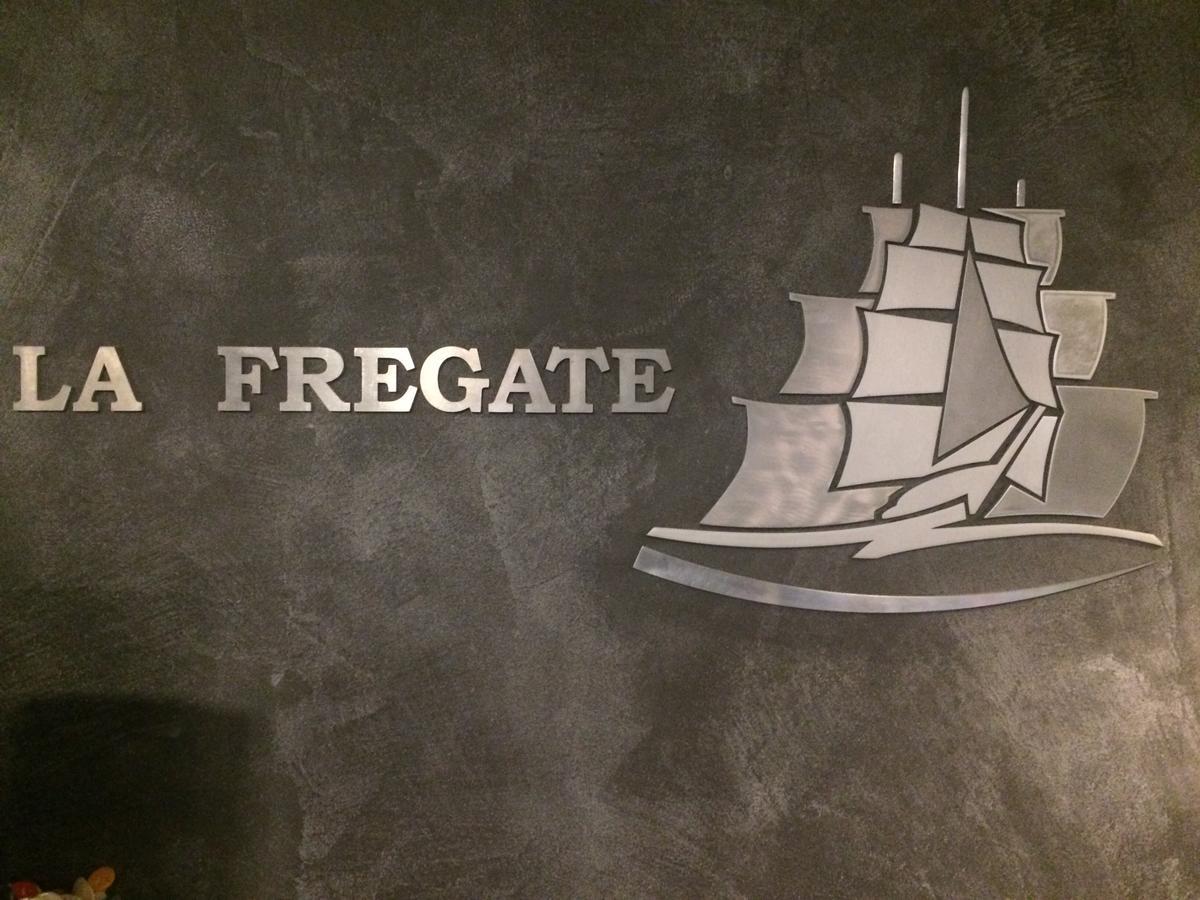 Hotel Restaurant La Fregate لا سين سور مير المظهر الخارجي الصورة